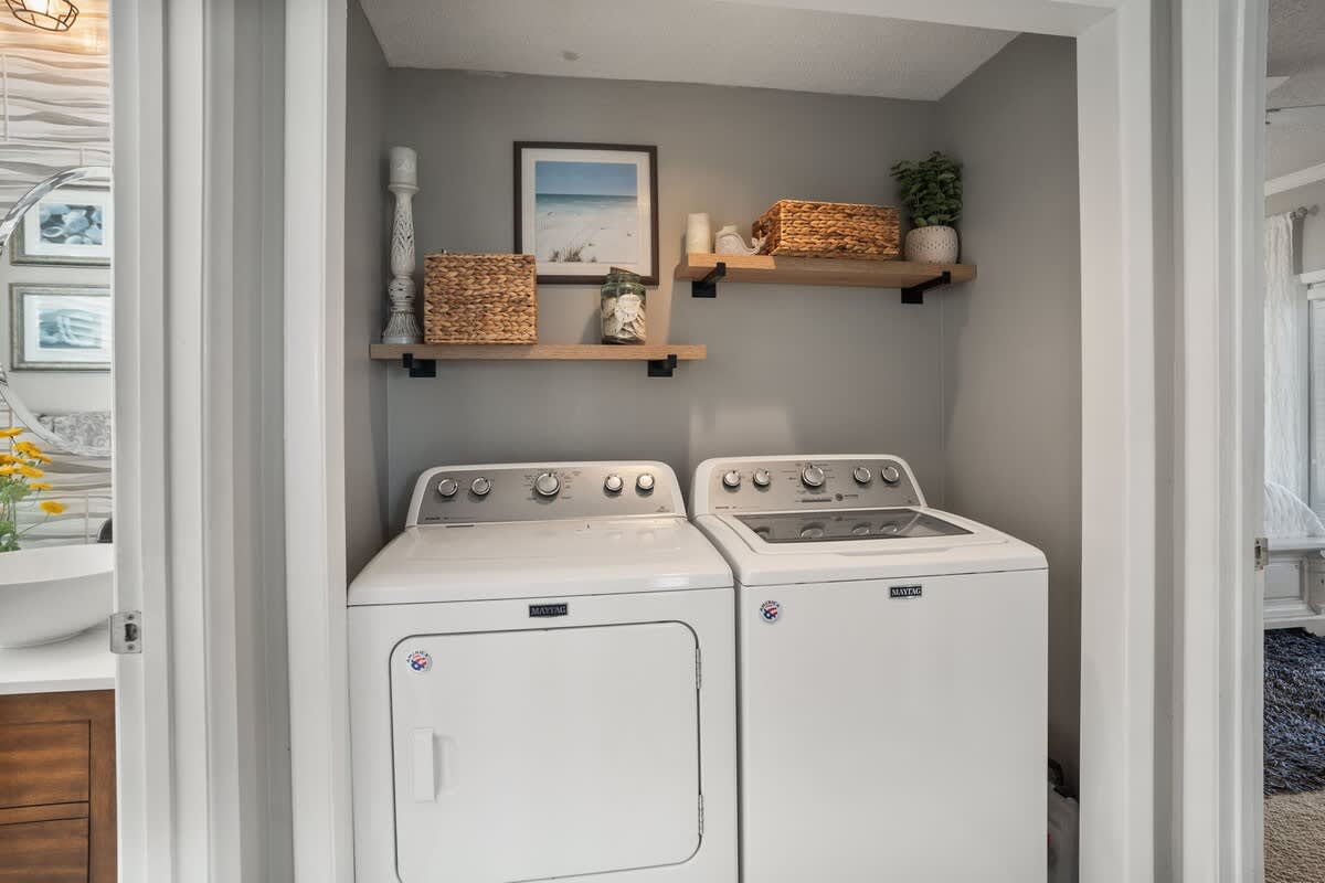 302 Ocean Point Drive | Photo 31