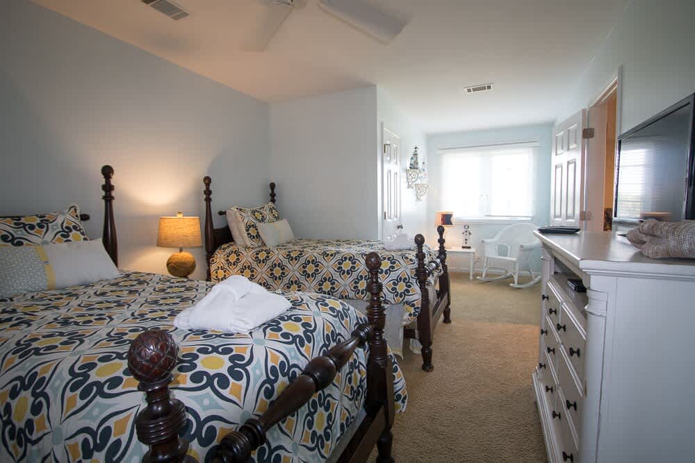 302 Ocean Point Drive | Photo 48