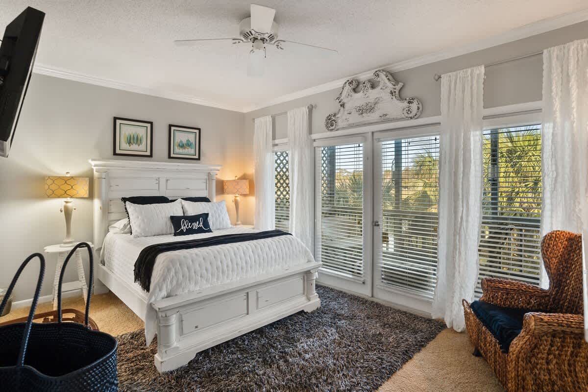 302 Ocean Point Drive | Photo 25