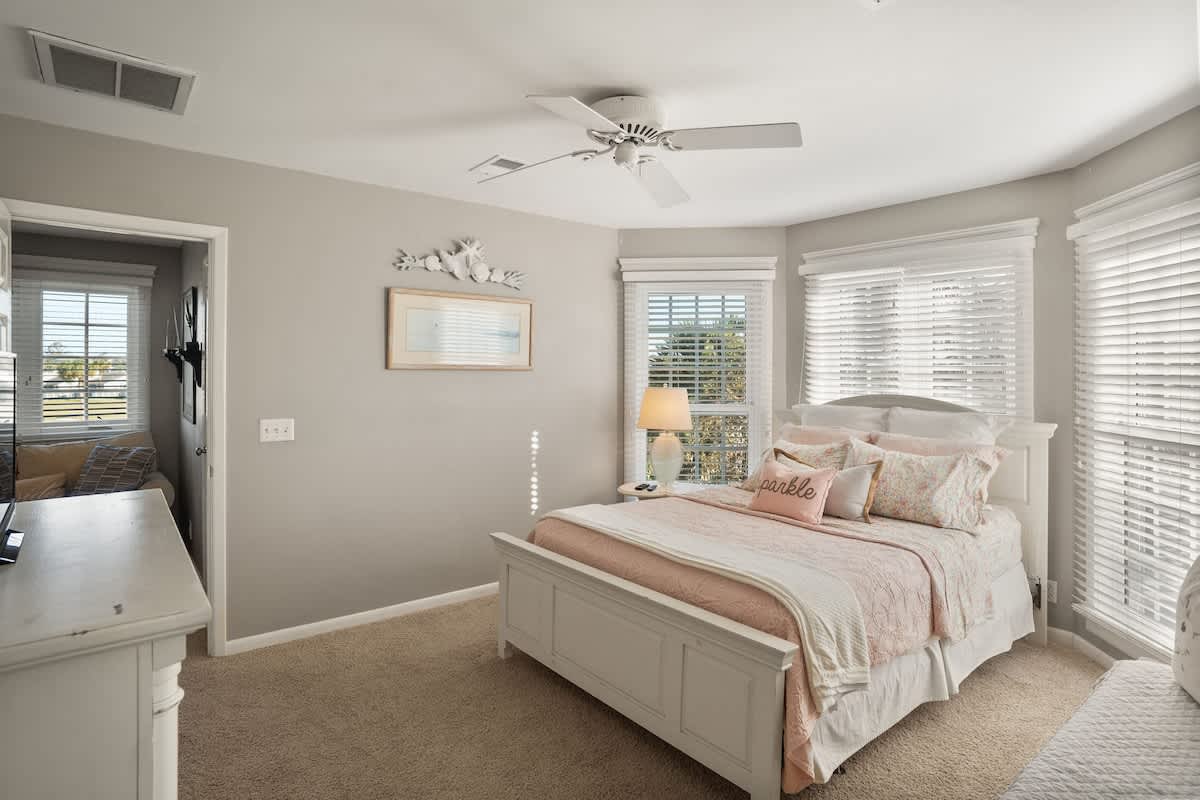 302 Ocean Point Drive | Photo 13