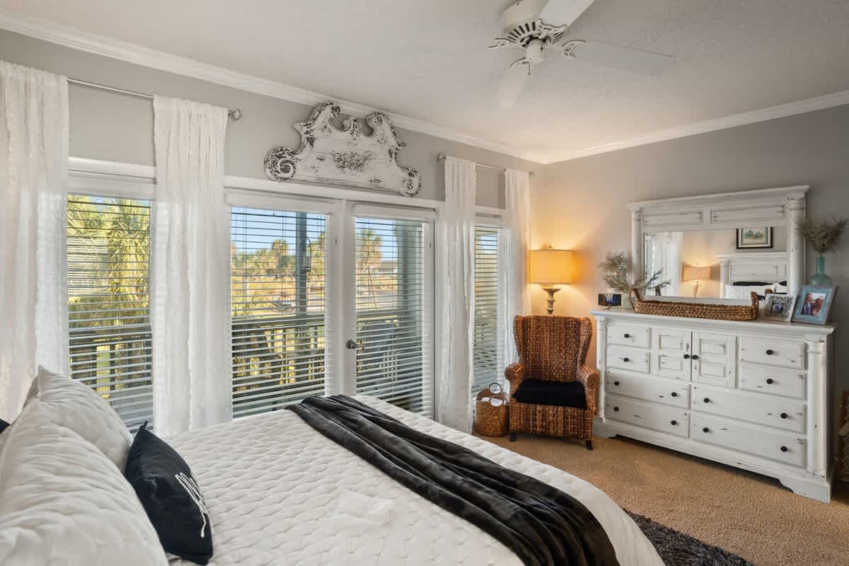 302 Ocean Point Drive | Photo 23