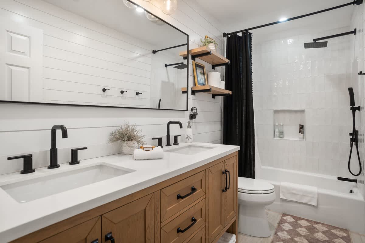 302 Ocean Point Drive | Photo 20