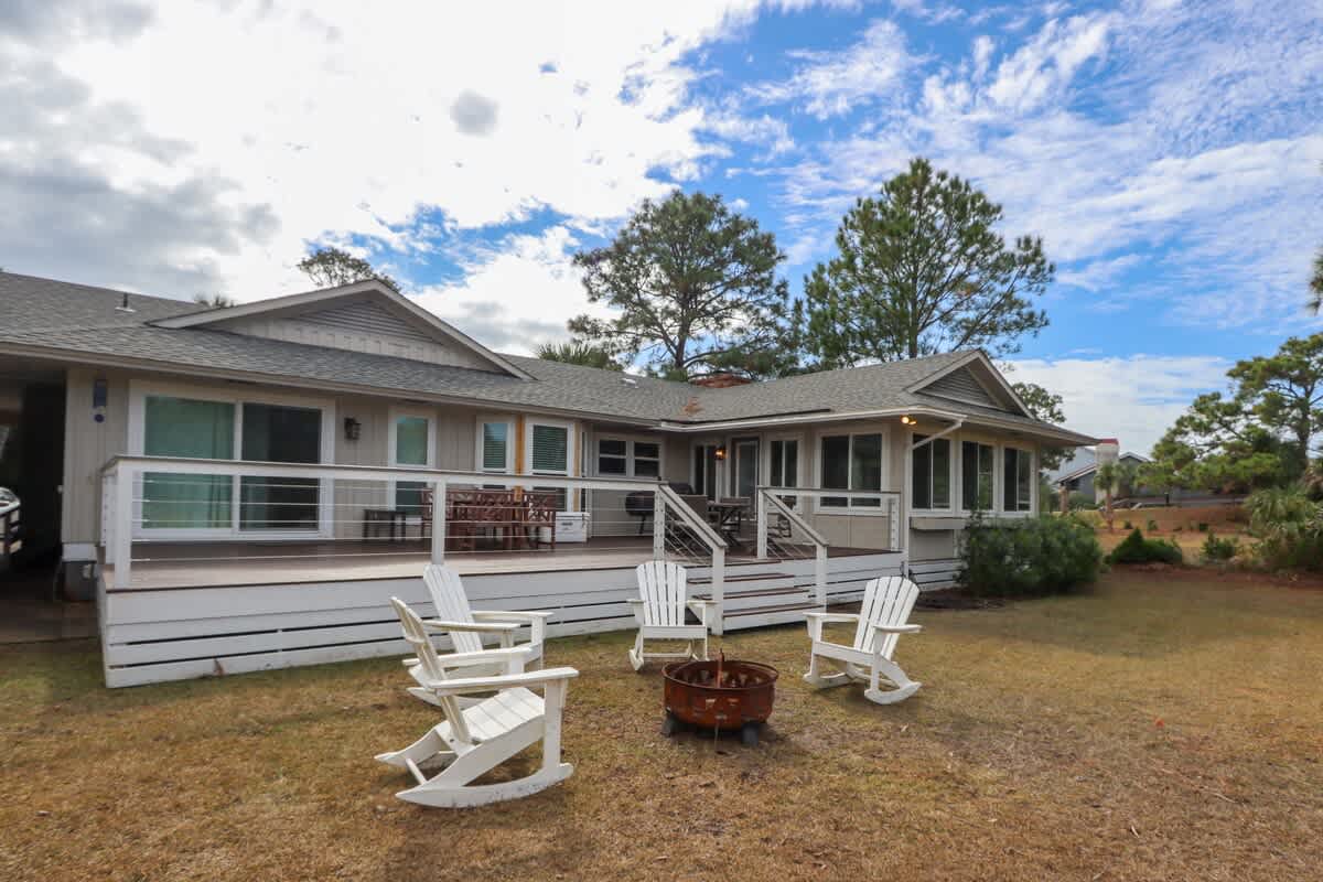 377 Tarpon Blvd | Photo 3