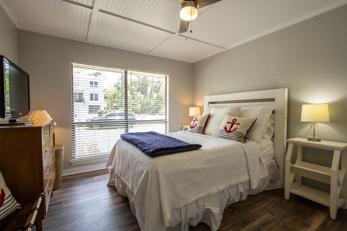 377 Tarpon Blvd | Photo 23