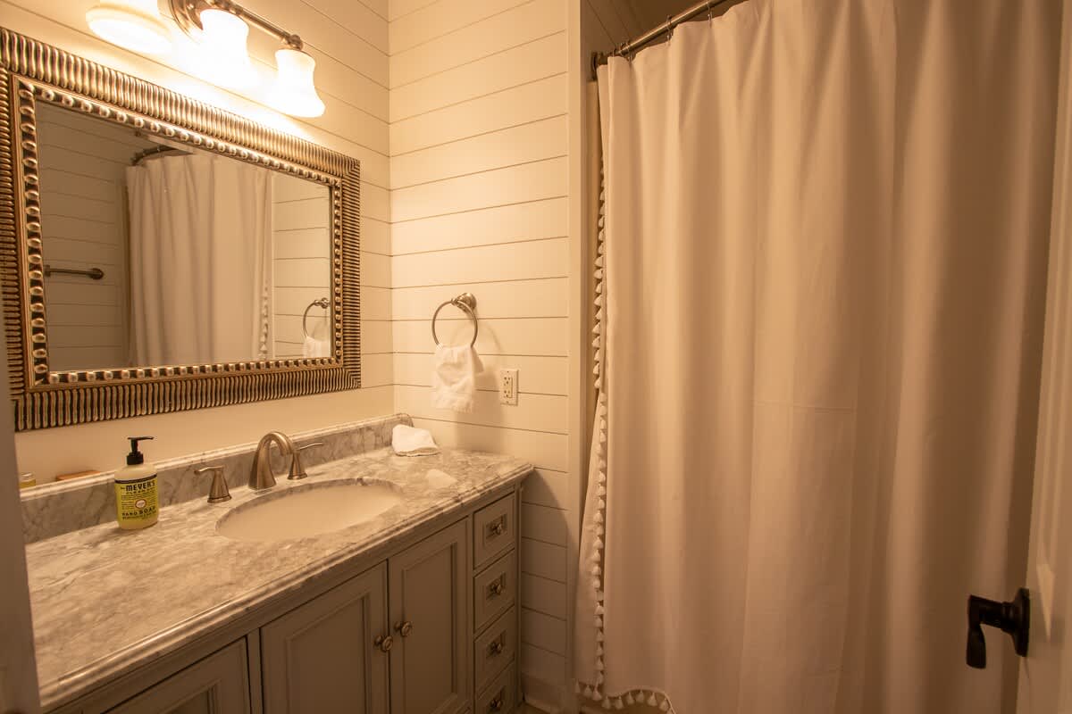 377 Tarpon Blvd | Photo 30
