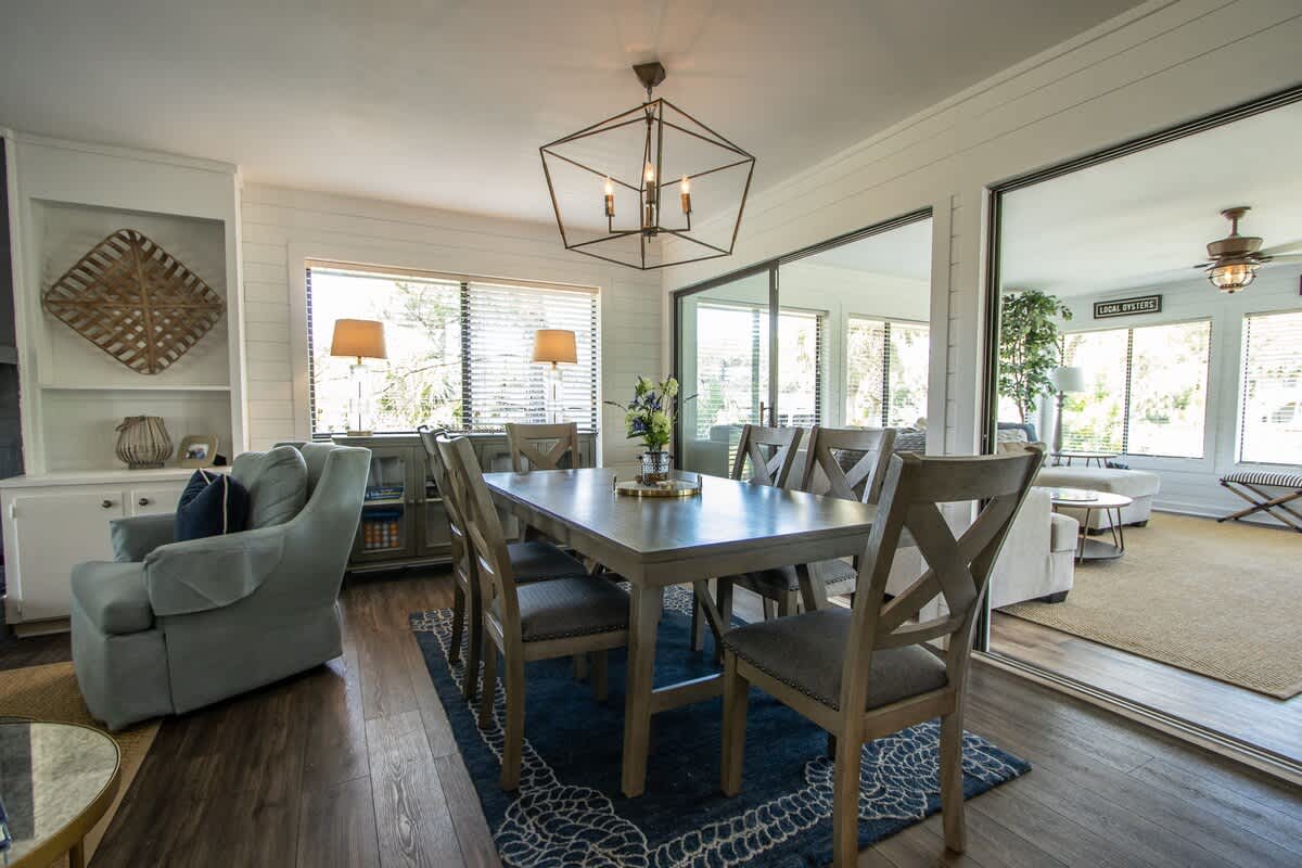 377 Tarpon Blvd | Photo 12