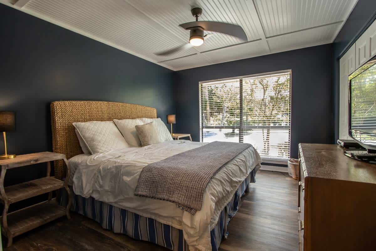 377 Tarpon Blvd | Photo 27