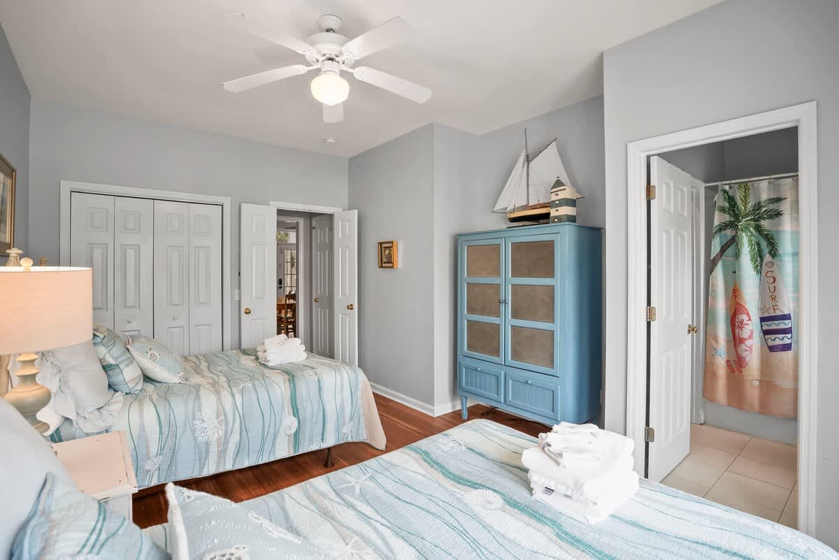 Guest Bedroom with a Shared Balcony to the other Guest Bedroom and Ensuite 