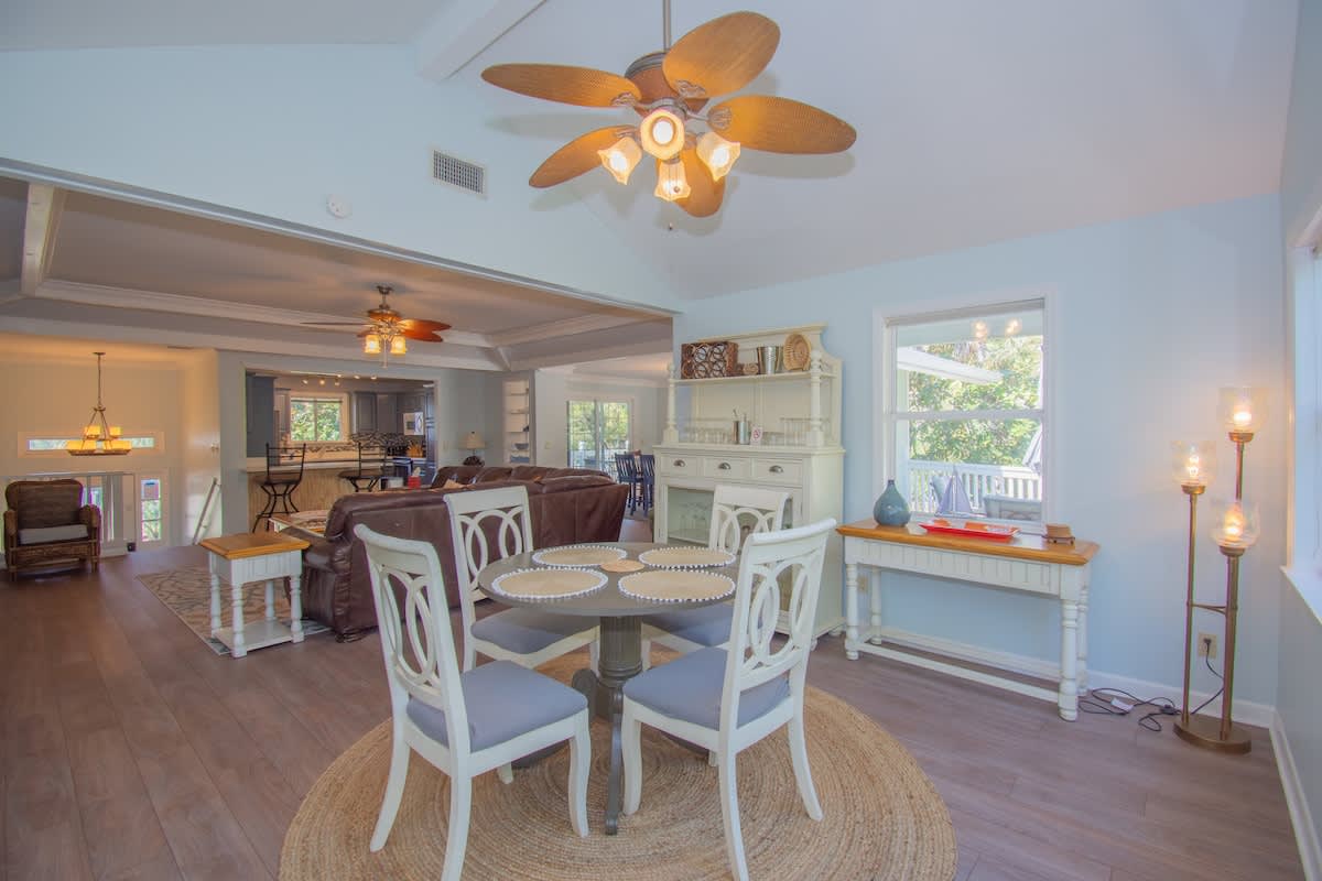 380 Tarpon Blvd | Photo 8