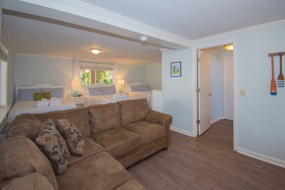 380 Tarpon Blvd | Photo 25