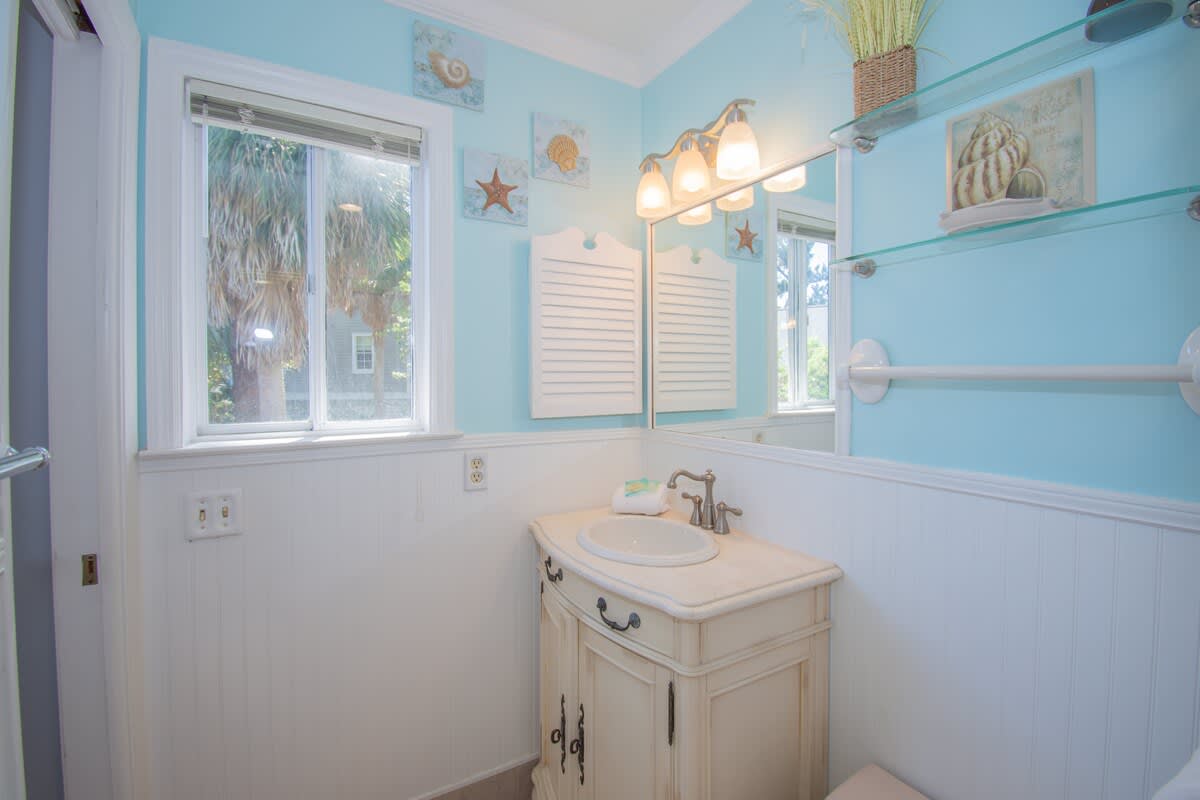 380 Tarpon Blvd | Photo 23