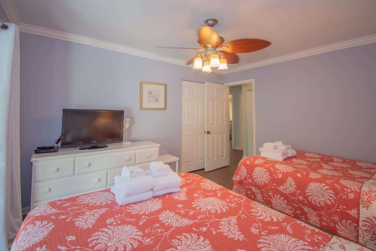 380 Tarpon Blvd | Photo 15