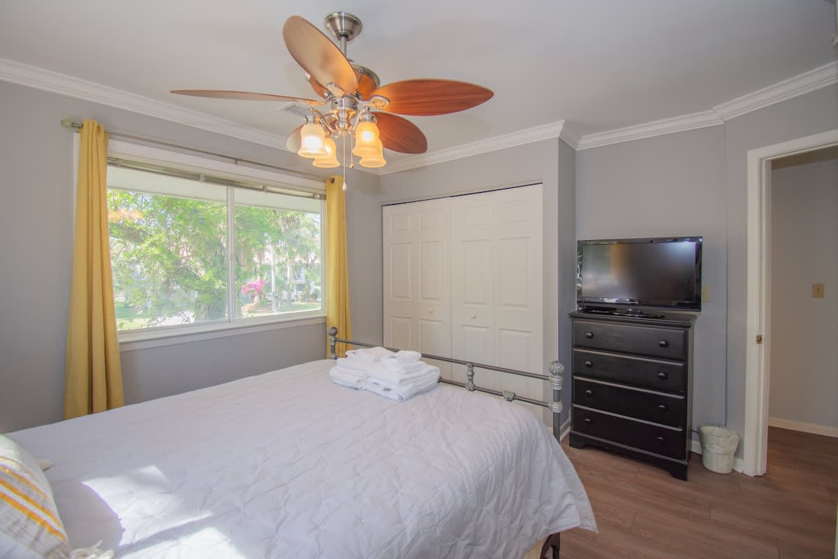 380 Tarpon Blvd | Photo 16