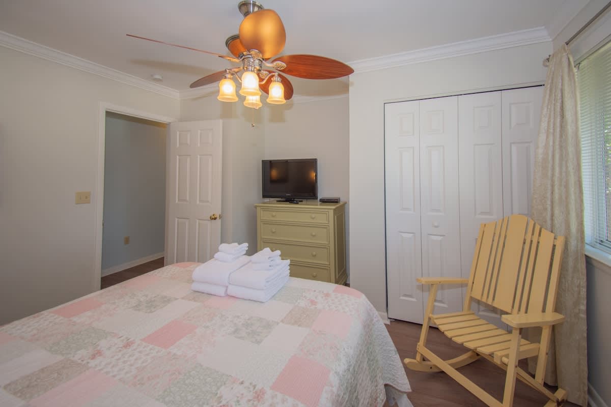 380 Tarpon Blvd | Photo 13