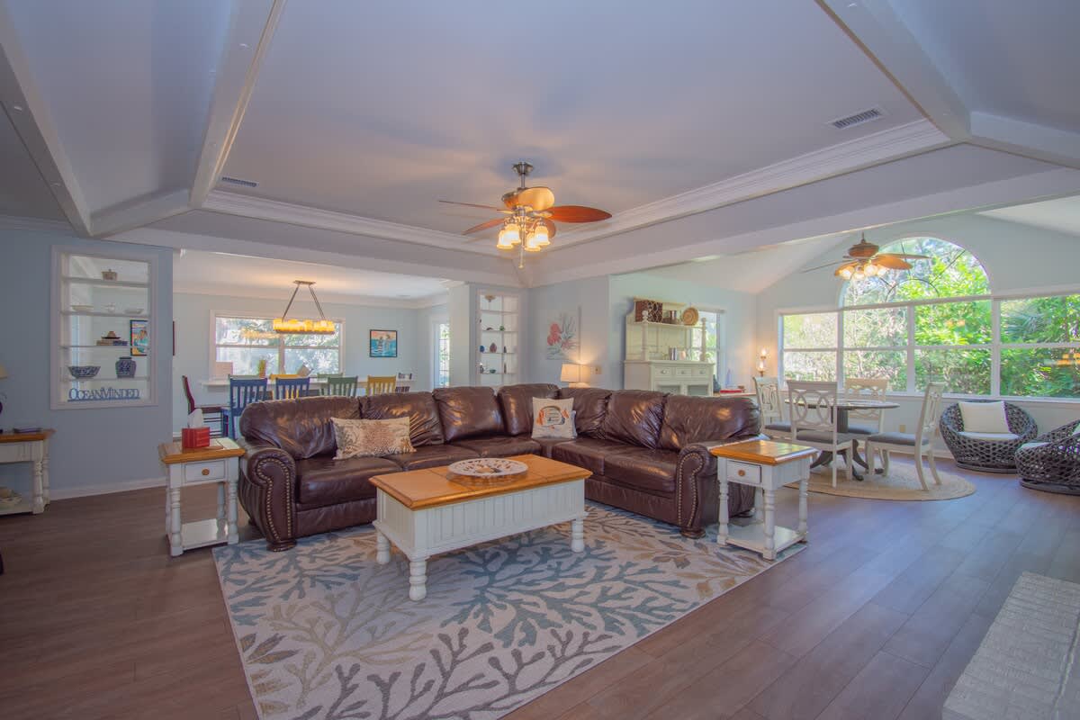 380 Tarpon Blvd | Photo 10