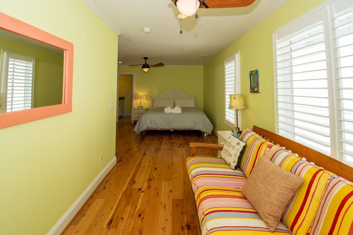 Second floor guest bedroom with en suite bath