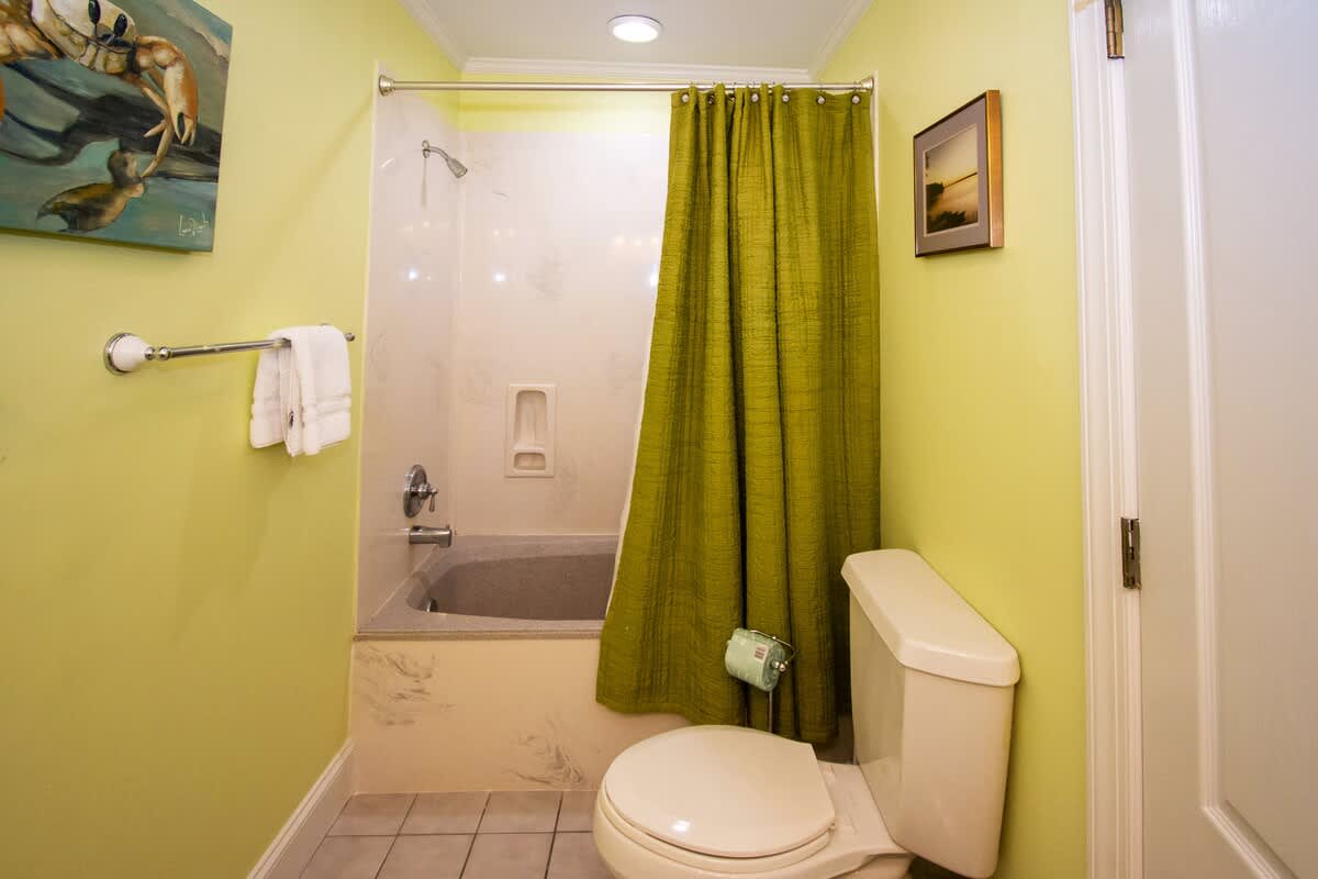 Second floor guest bedroom with en suite bath