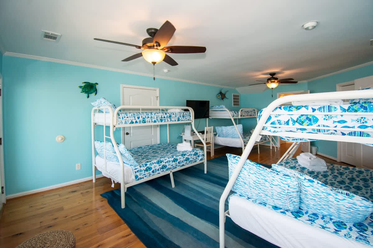 Third floor bunk bedroom with en suite bathroom