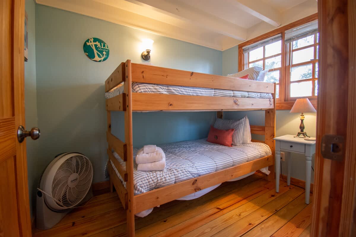2nd Level Bunk Bedroom with Twin over Twin Bunkbed