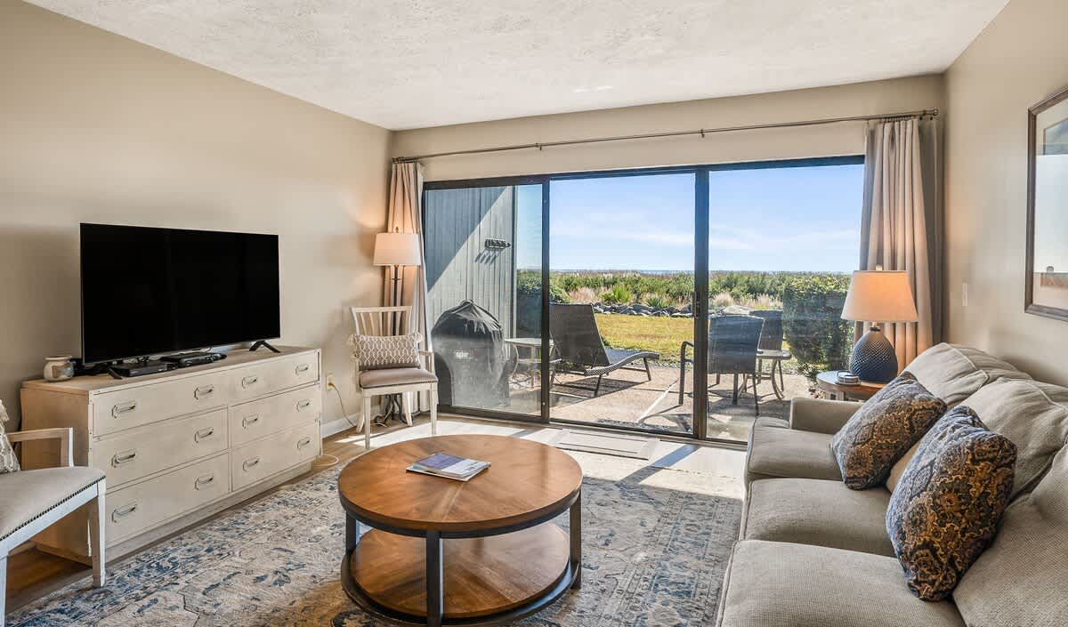 408 Capt John Fripp Villa II | Photo 6