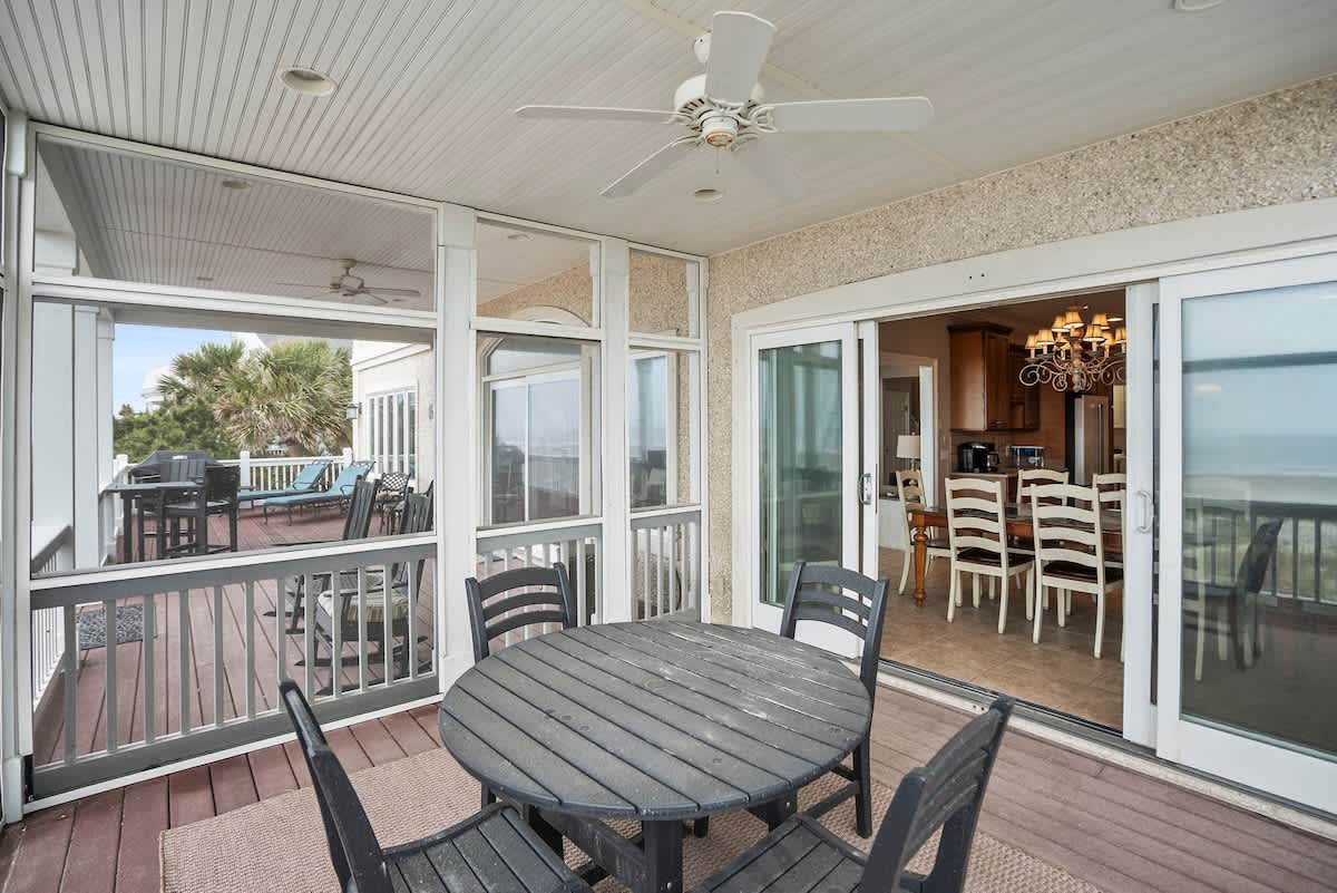Screened Porch off of Dining Area