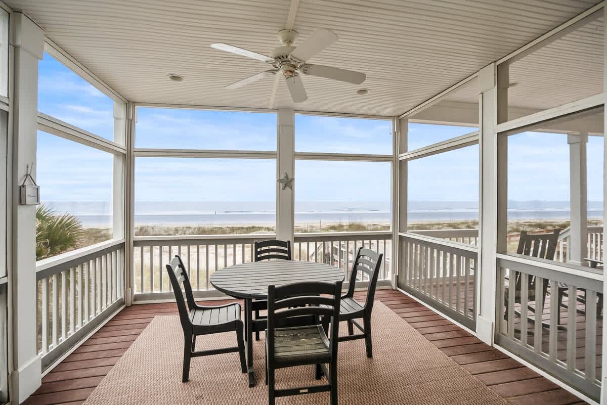 Screened Porch off of Dining Area