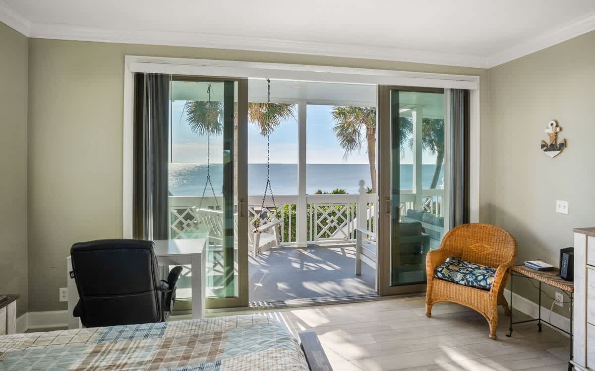 1st Level Primary with King Bed, Ocean Front Balcony and Full En Suite Bathroom