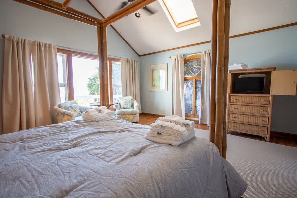 Second Primary Bedroom on Main Floor with En-Suite 