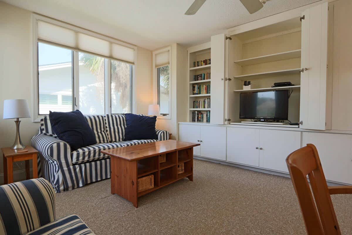 458 Tarpon Blvd | Photo 15