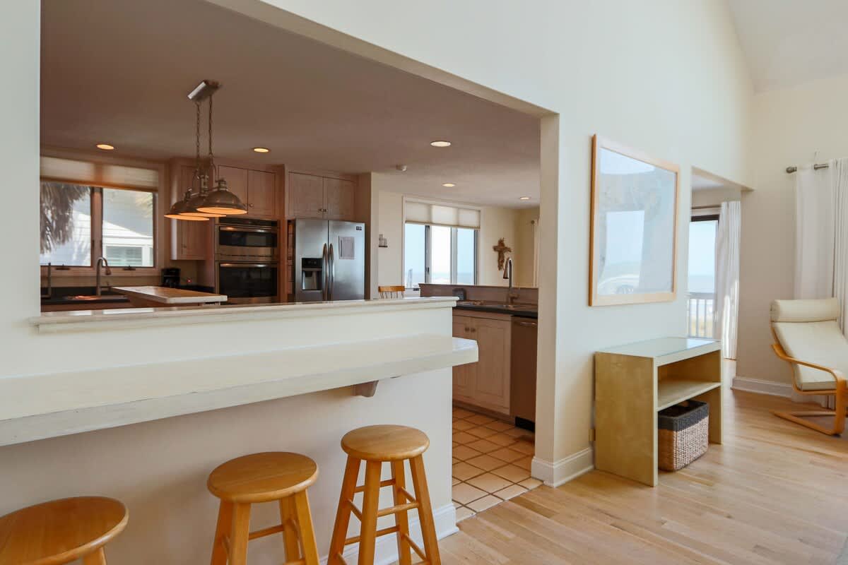 458 Tarpon Blvd | Photo 6
