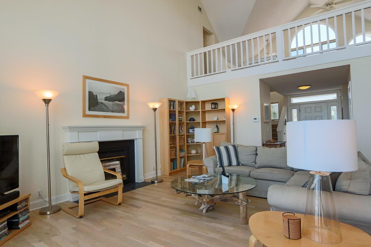 458 Tarpon Blvd | Photo 12