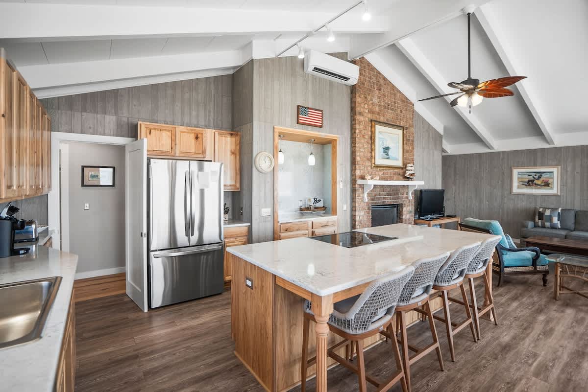 Kitchen with Island Bar