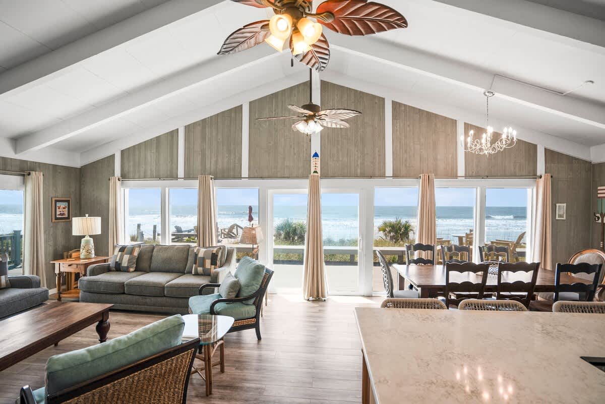 Lving Room/Dining Area with View of the Ocean