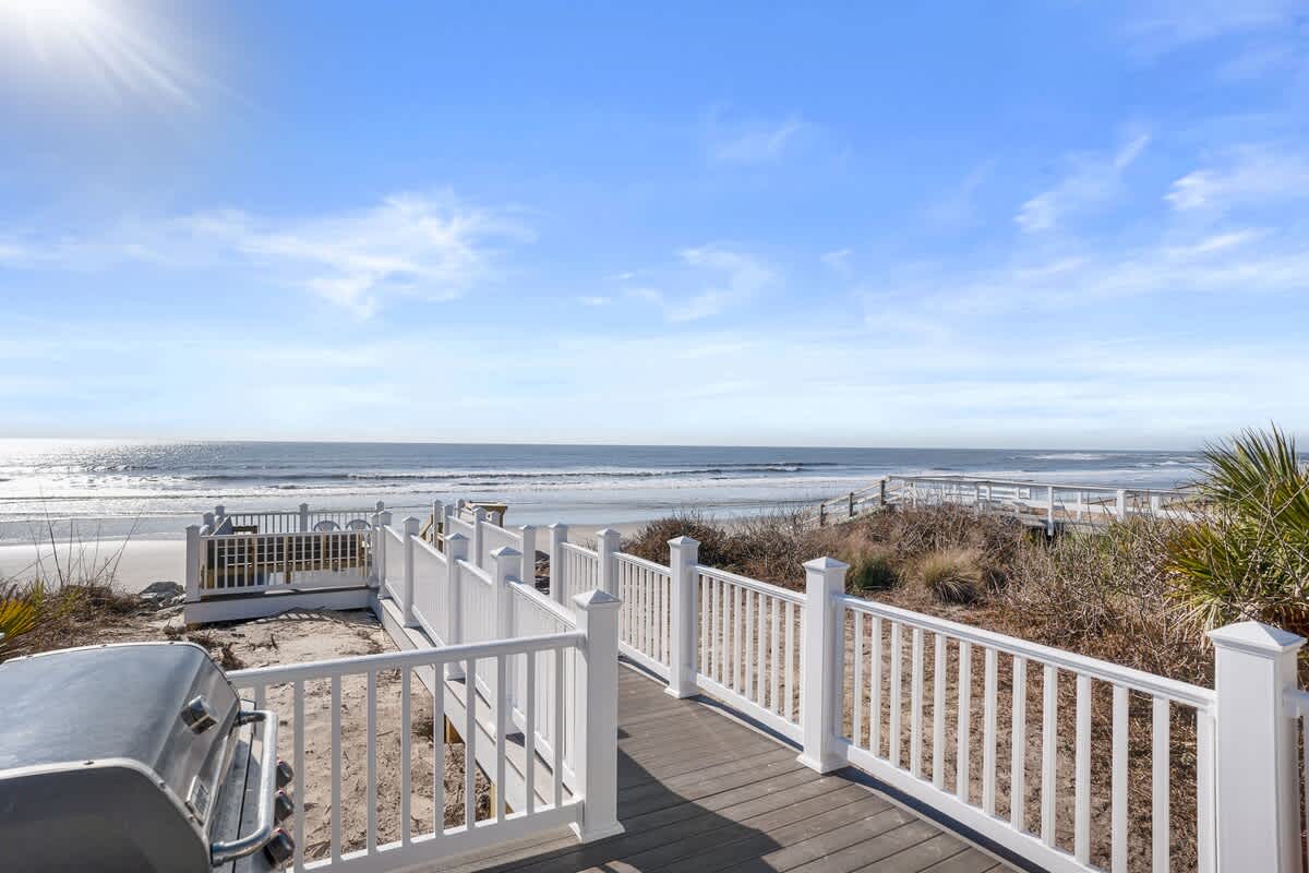 Newly Remodeled Deck with Grill