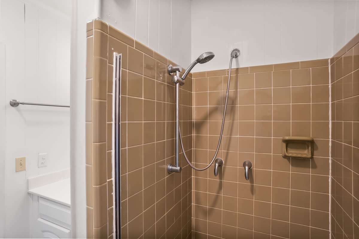 Full Shared Bathroom with Shower