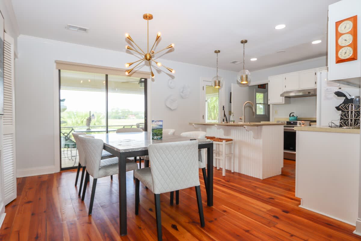 475 Tarpon Blvd | Photo 9