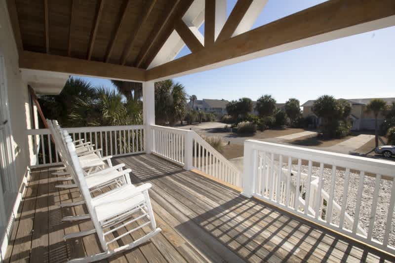 475 Tarpon Blvd 2