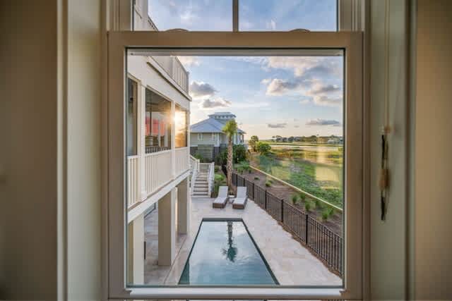 515 Tarpon Blvd | Photo 3