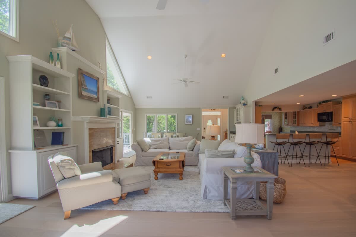 579 Remora Drive | Photo 9