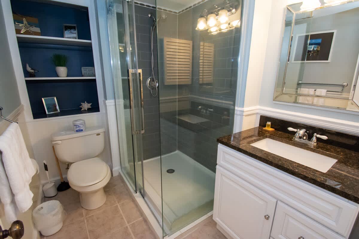 Downstairs Full Bath