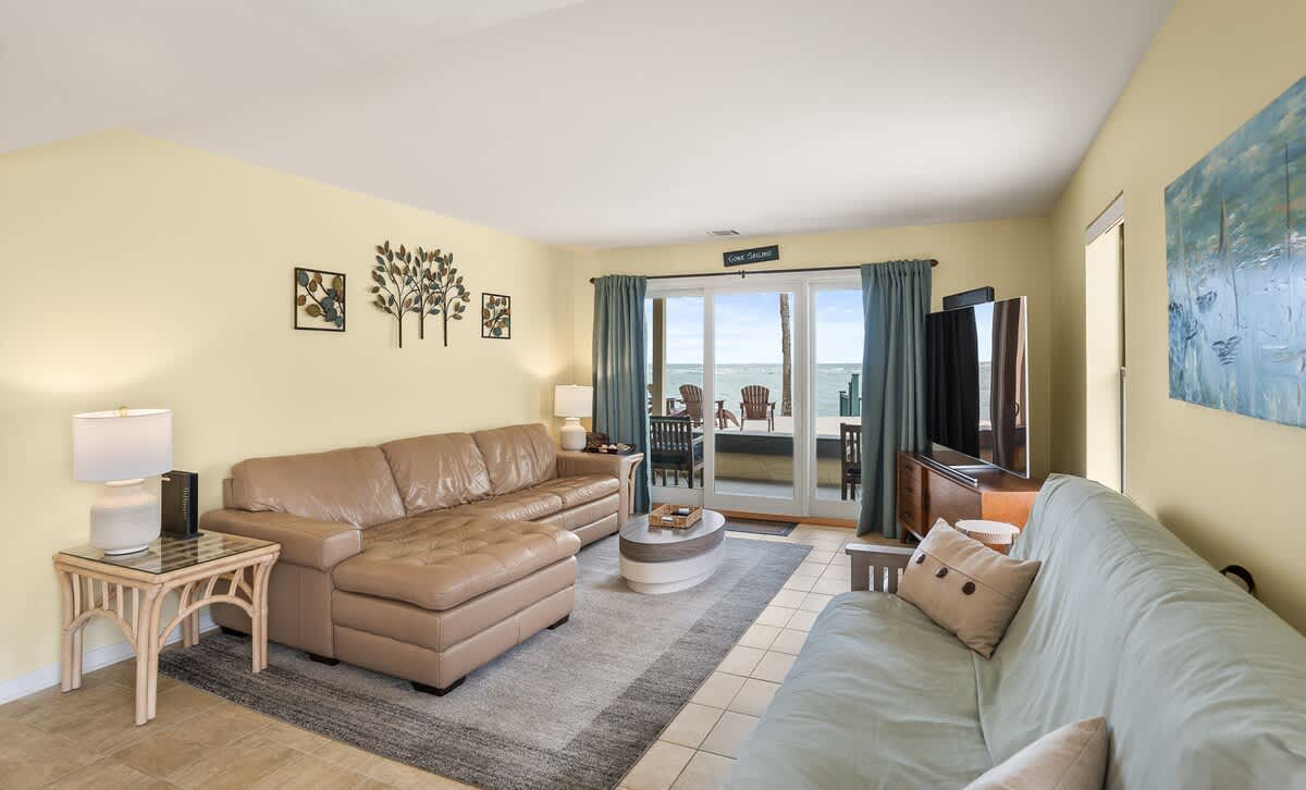 Open concept living room and dining area