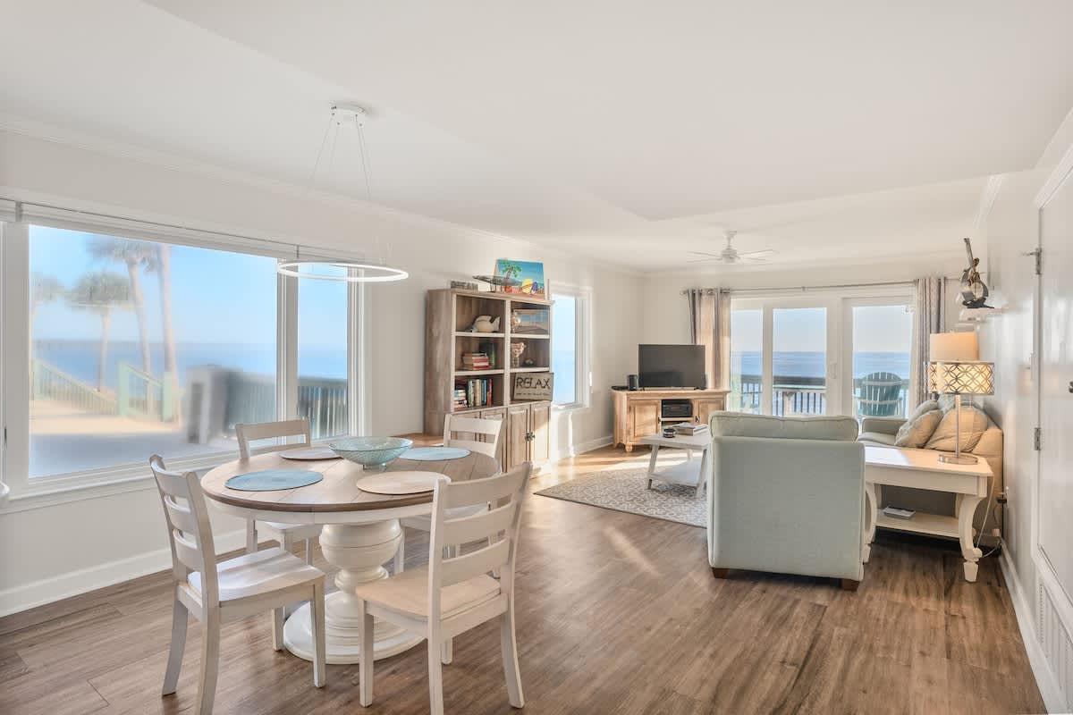 Open concept living room and dining room