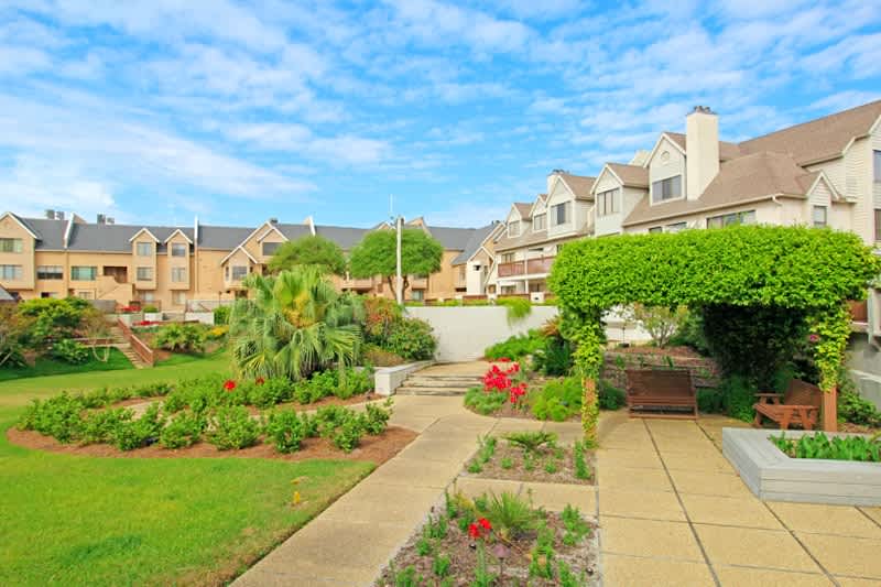 625 Newhaven | Photo 31