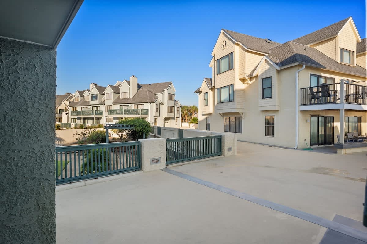 625 Newhaven | Photo 21