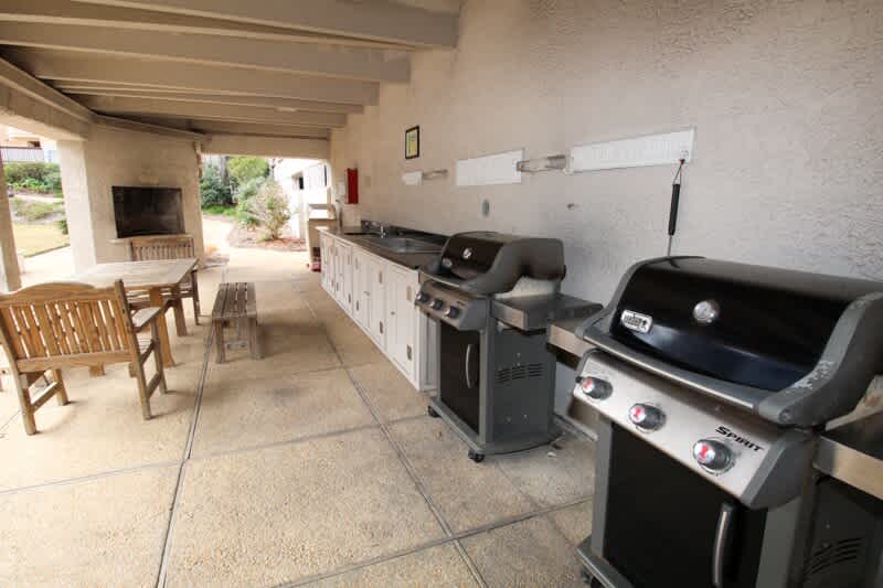 Common Area Grills/Fireplace