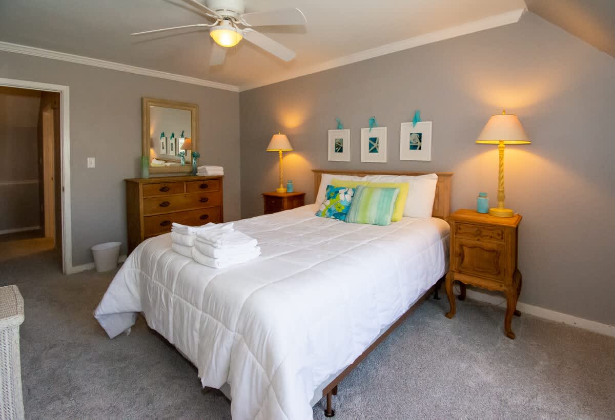 658 Newhaven | Photo 41