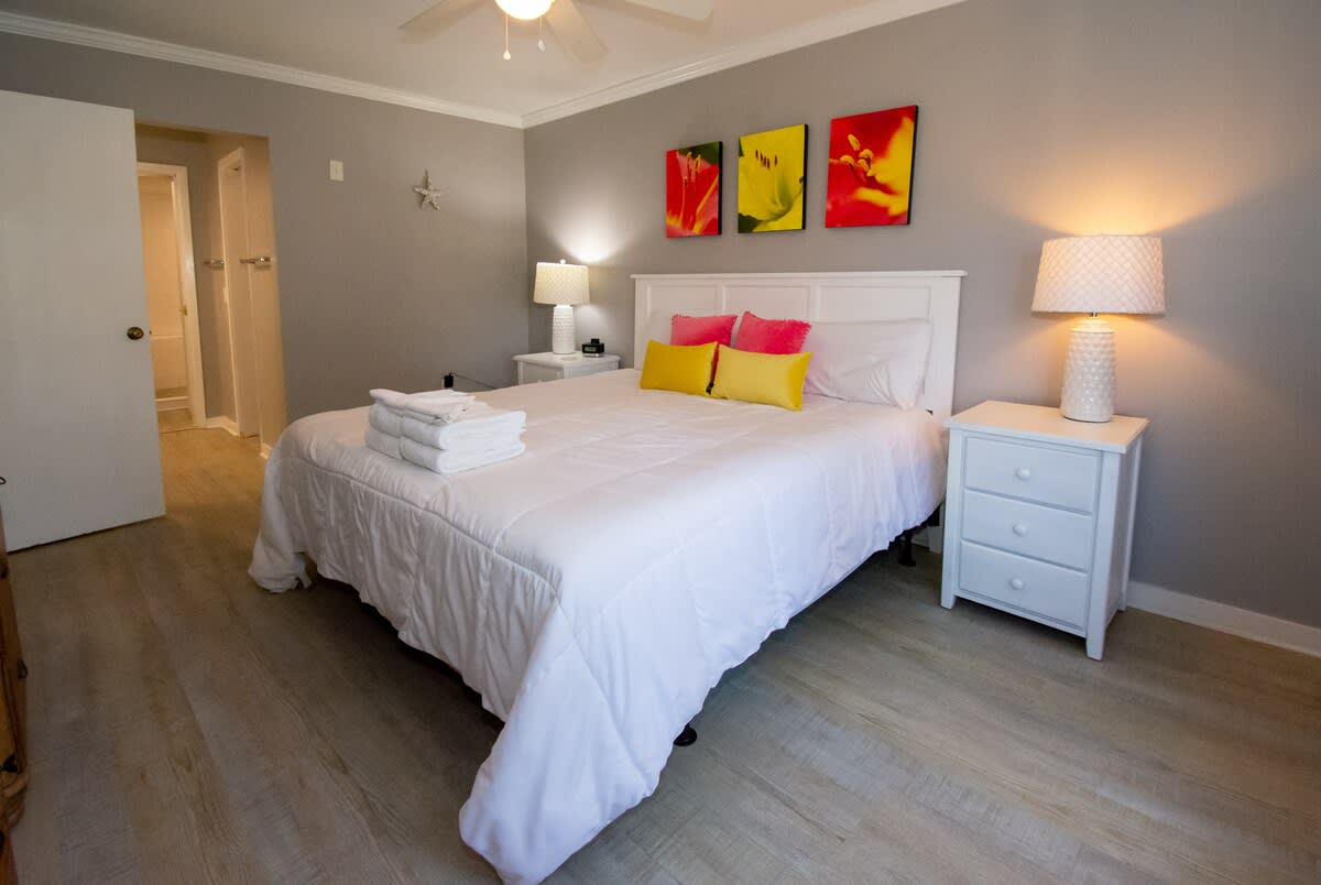 First floor primary bedroom with en suite bathroom