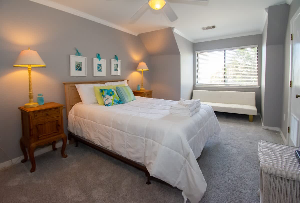 658 Newhaven | Photo 42