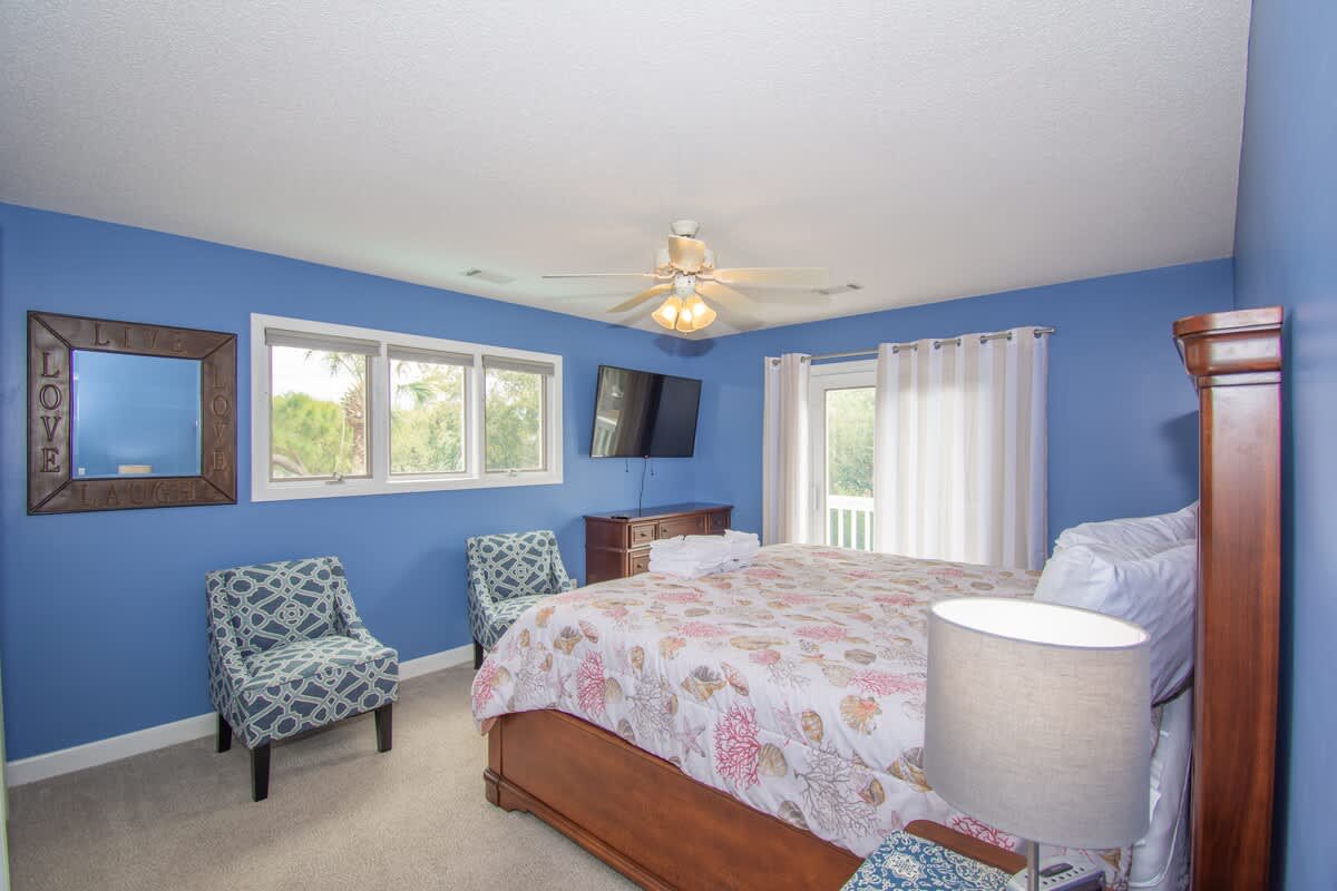 King Size Guest Bedroom with En-Suite and Private Balcony 