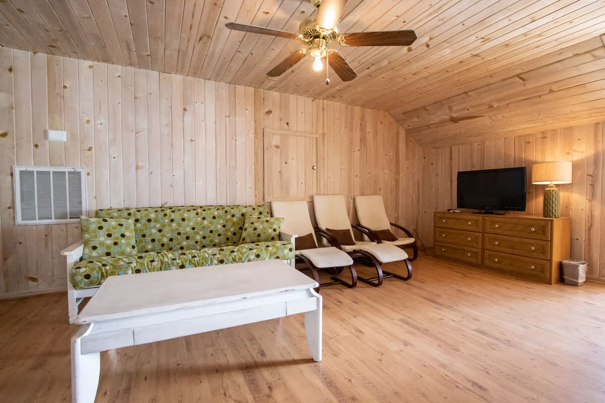 2nd Level Loft with 3 Double Beds, 2 Twin Beds and 2 Futons